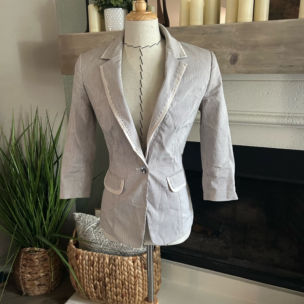 White House Black Market Gray Blazer Structured Suit Jacket